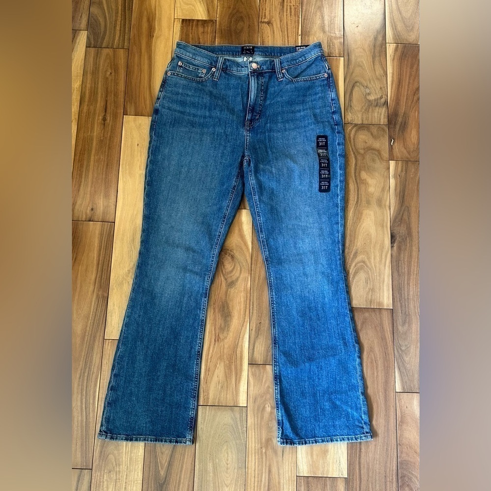 NWT JCrew Mid-rise Flare Crop sz 31 Tall